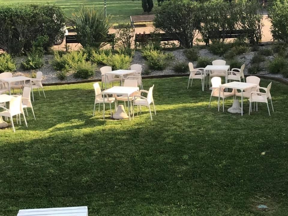 דסנזאנו דל גארדה Appartamento Casa Vacanze Spiaggia D'Oro מראה חיצוני תמונה